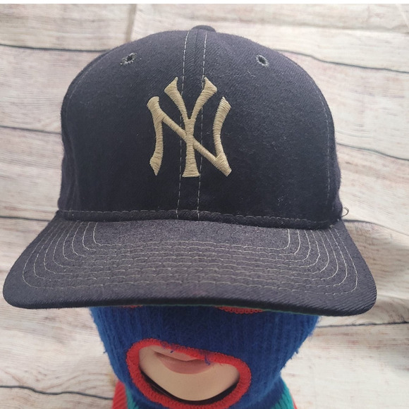 Vintage New York Yankees Hat Cap Fitted 7 1/4 Sports Specialties Pro Blue - Picture 2 of 7